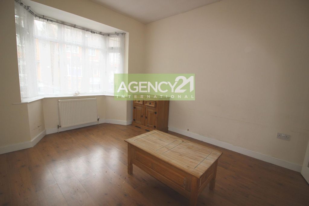 Property photo 1 of 14 Photo 18