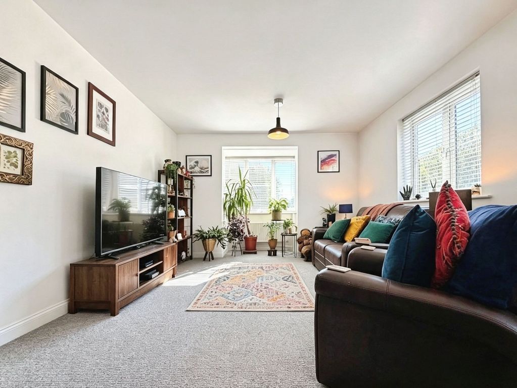 Property photo 2 of 10