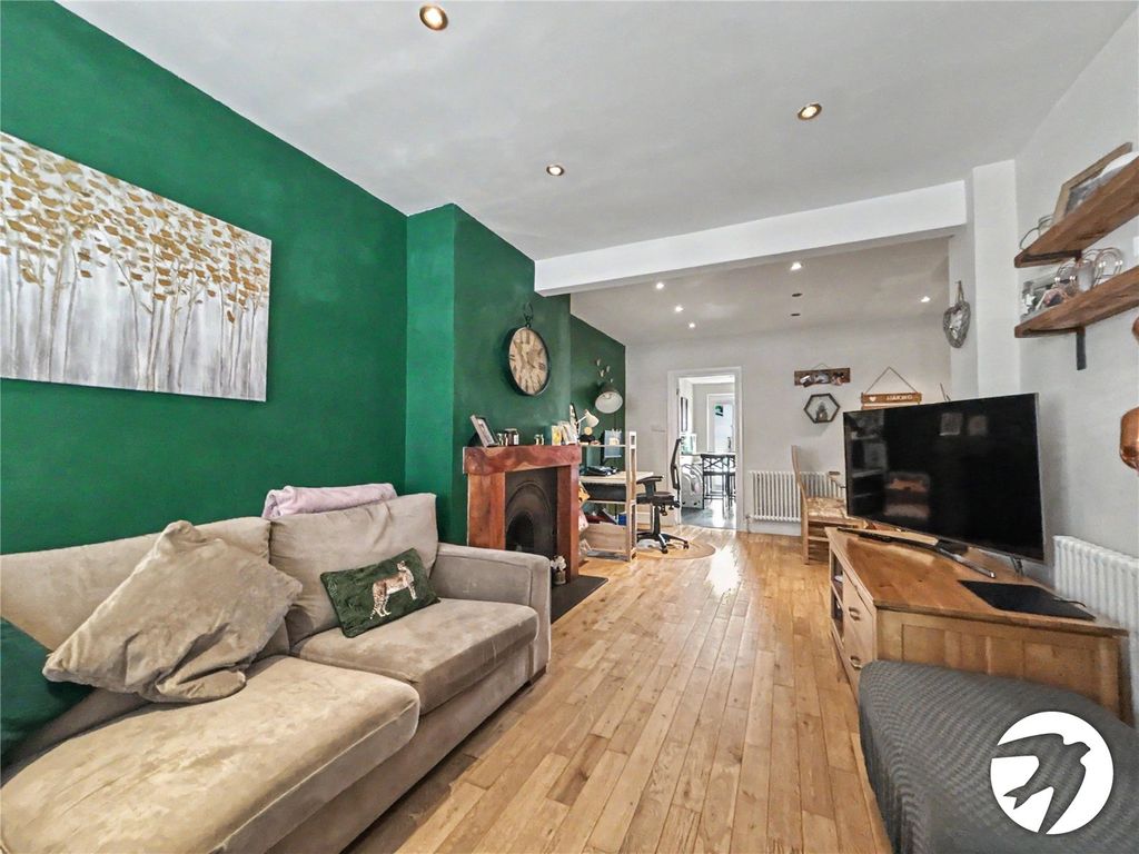 Property photo 3 of 26 Picture No. 02