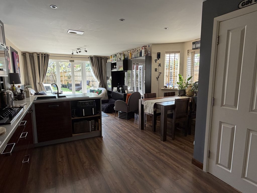 Property photo 3 of 18 Gallery