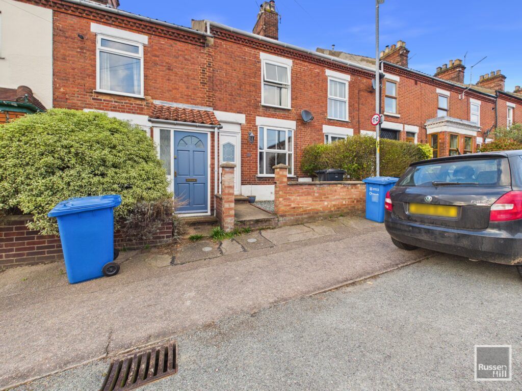 Property photo 1 of 12