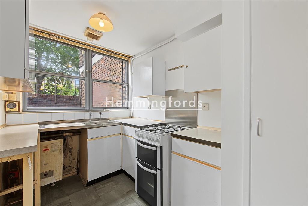 Property photo 3 of 10 Handa Walk N1-11.Jpg