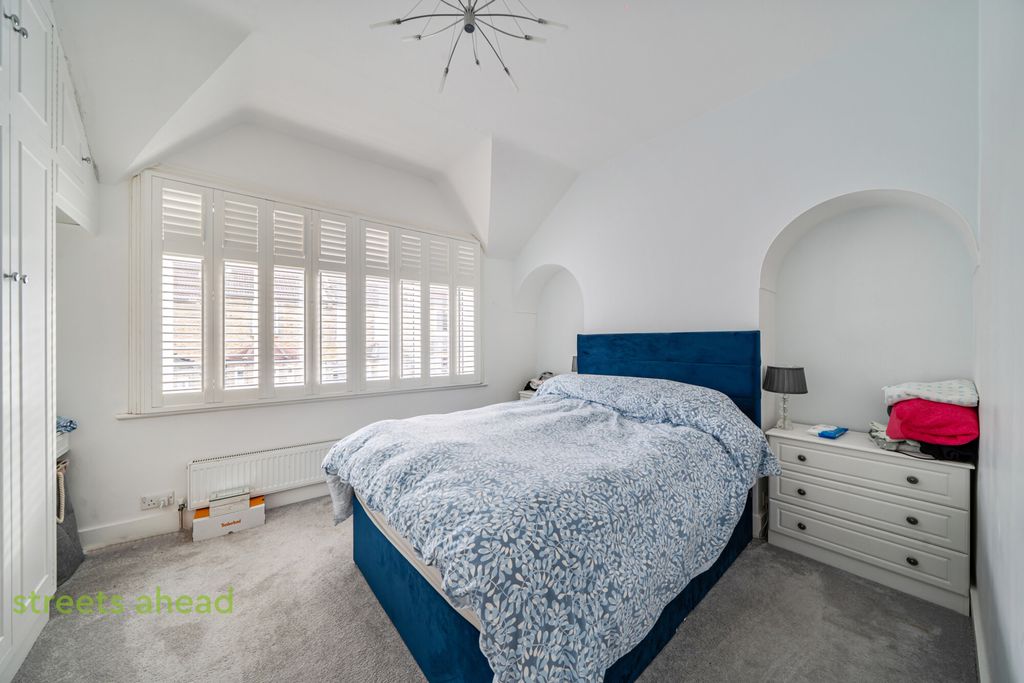 Property photo 3 of 17 8Da74E1c-A692-444...