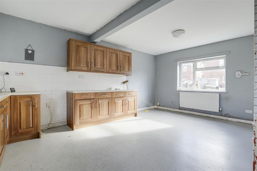 Property photo 2 of 12 24.Jpg