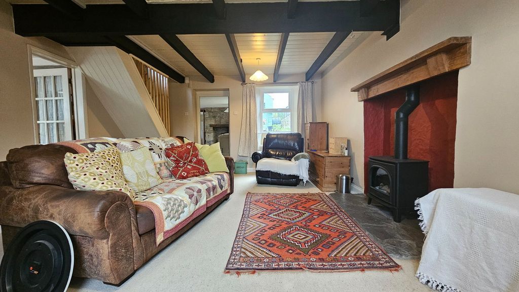 Property photo 3 of 25