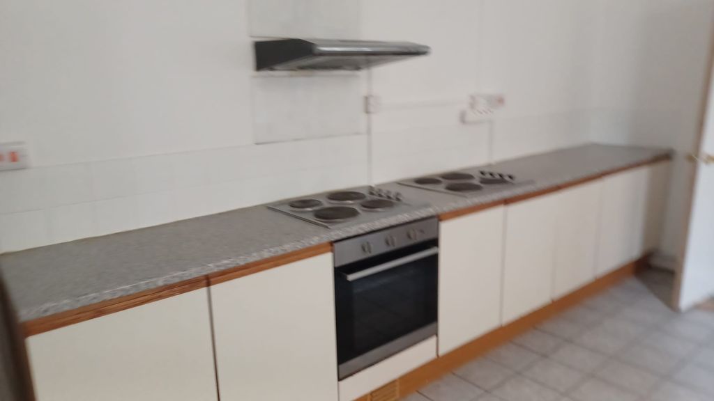 Property photo 2 of 43