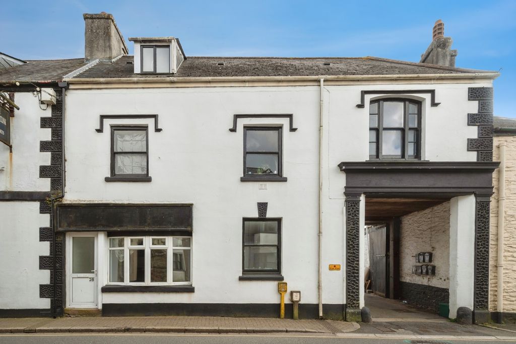 Property photo 1 of 13 Gff Fore Street