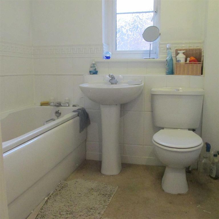 Property photo 3 of 4