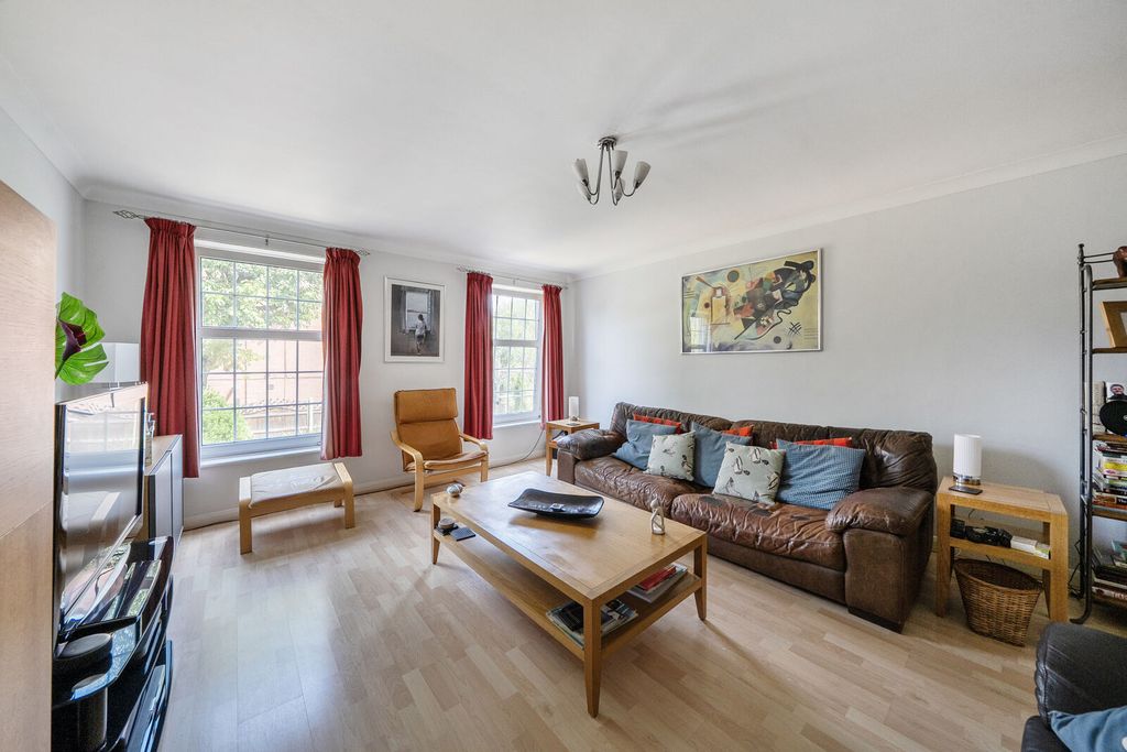 Property photo 2 of 13