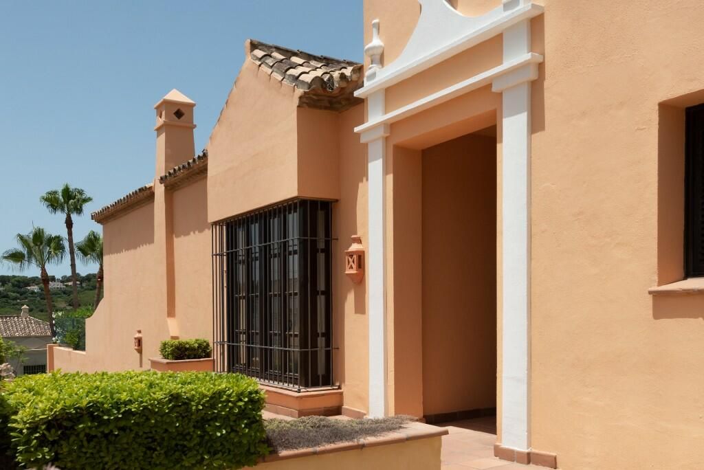 Property photo 1 of 3