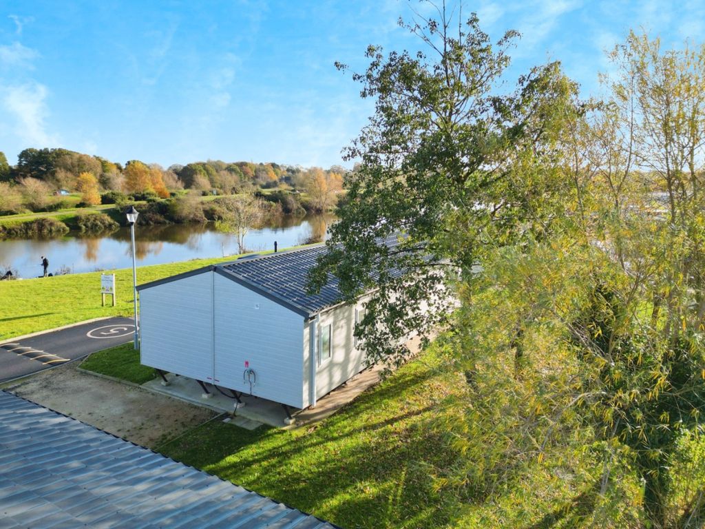 Property photo 1 of 15 2851962