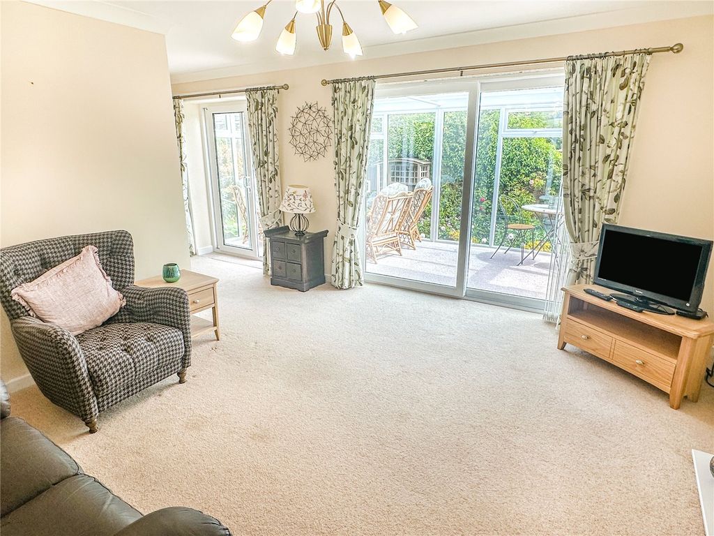 Property photo 3 of 14 Picture No. 11