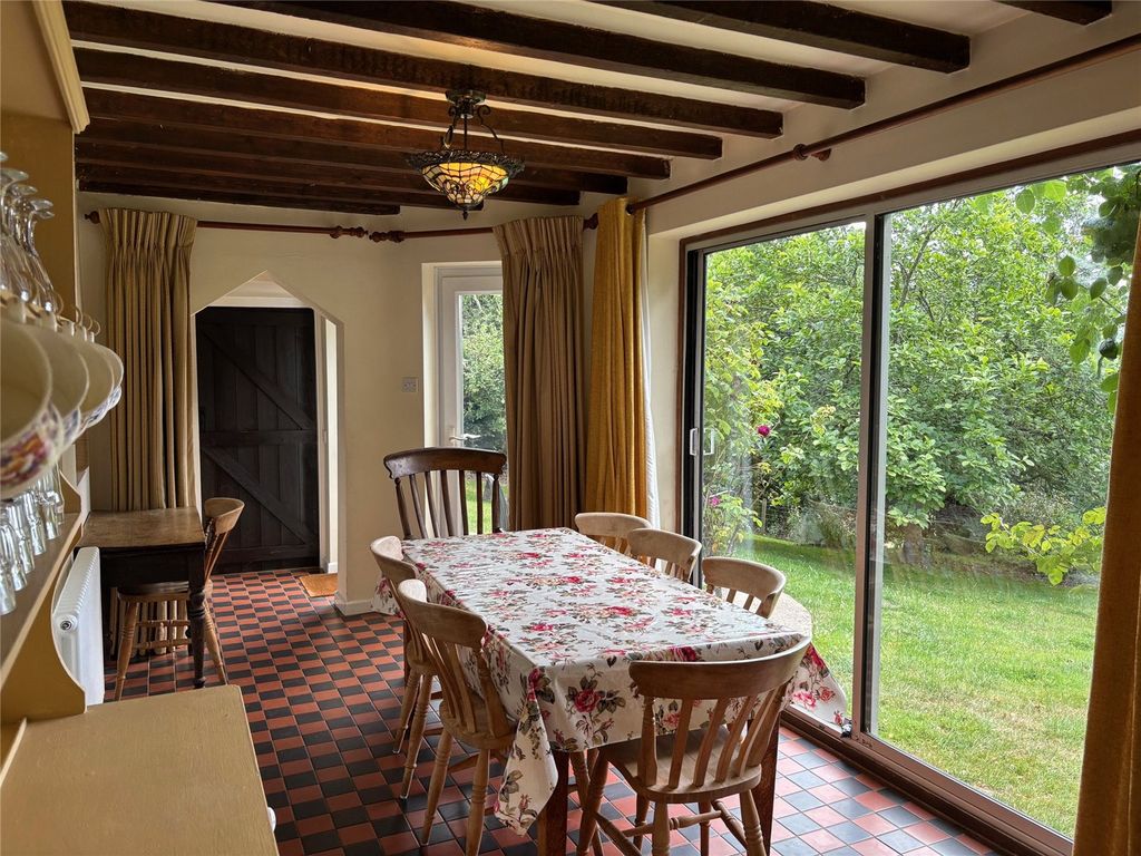 Property photo 3 of 17 Dining Area