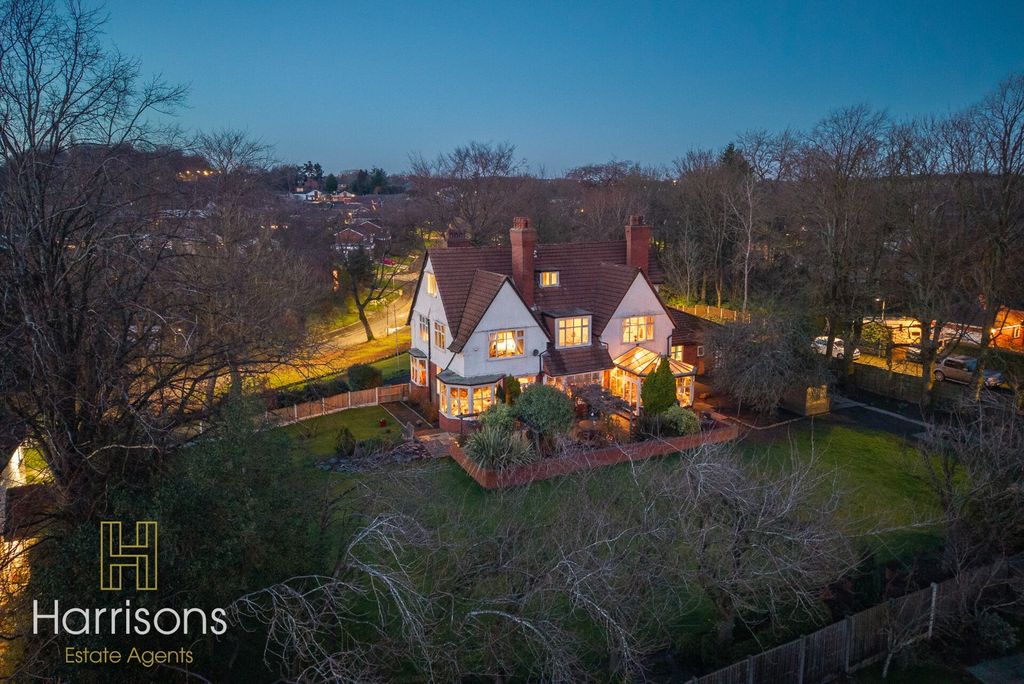 Property photo 1 of 93 4164603