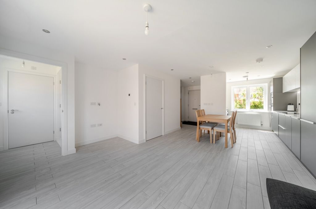 Property photo 3 of 23 1493257-5-6A578Da47d817