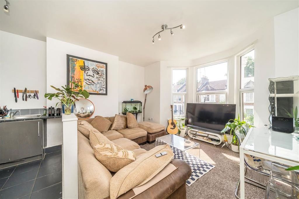 Property photo 2 of 8