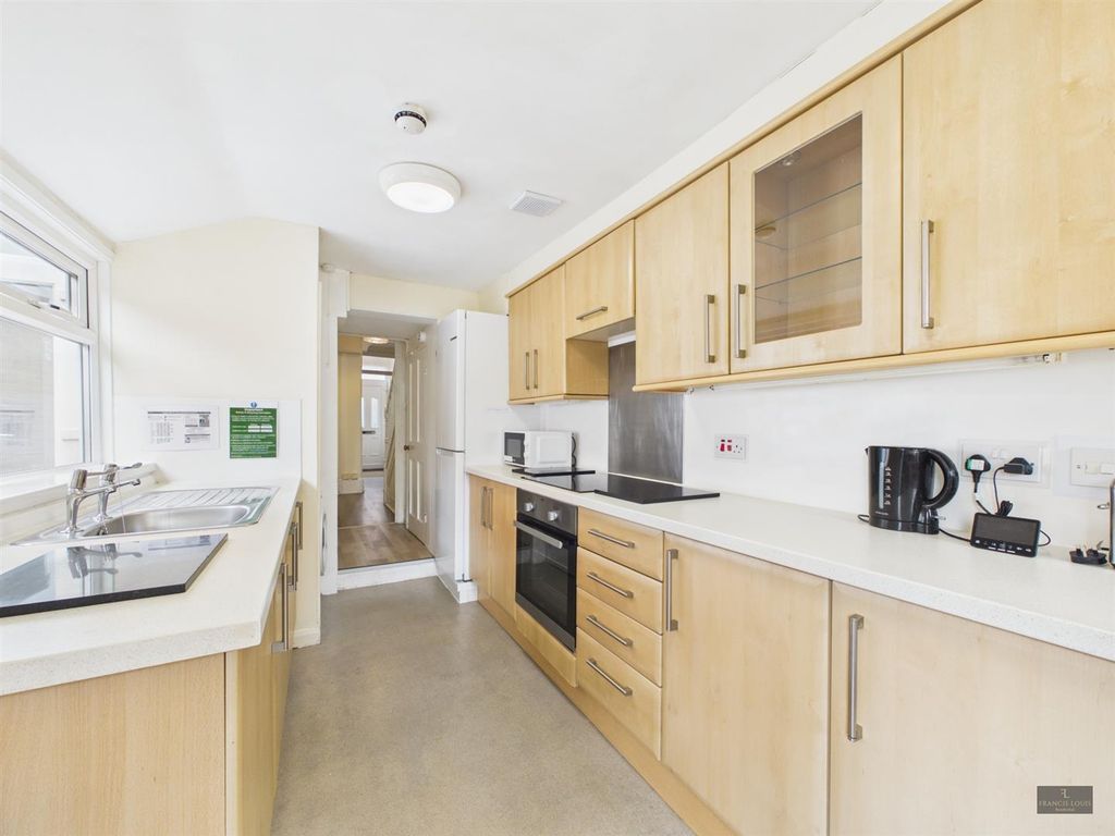 Property photo 1 of 14 Cam02887G0-Pr0732-Still016.Jpg