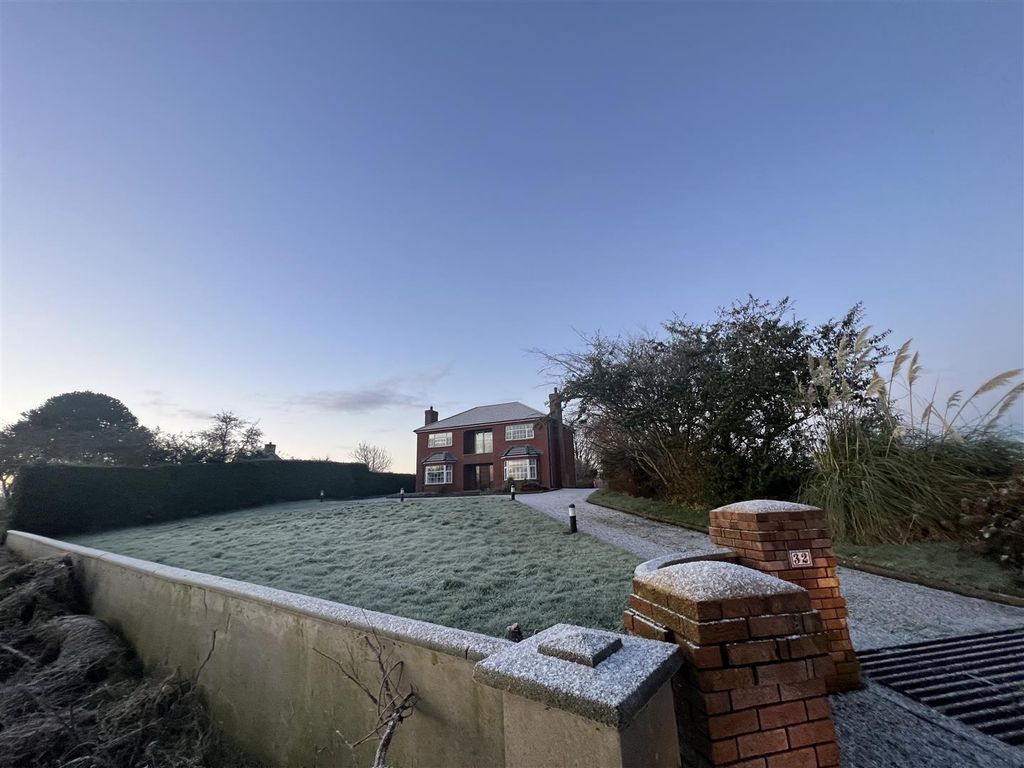 Property photo 1 of 1 Front