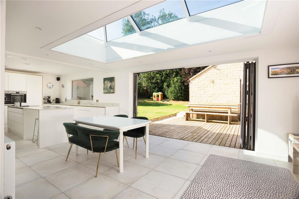 Property photo 3 of 23 00007.Jpg