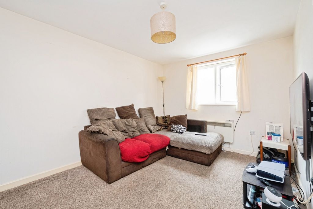 Property photo 2 of 12 Pbox-Img.Jpg