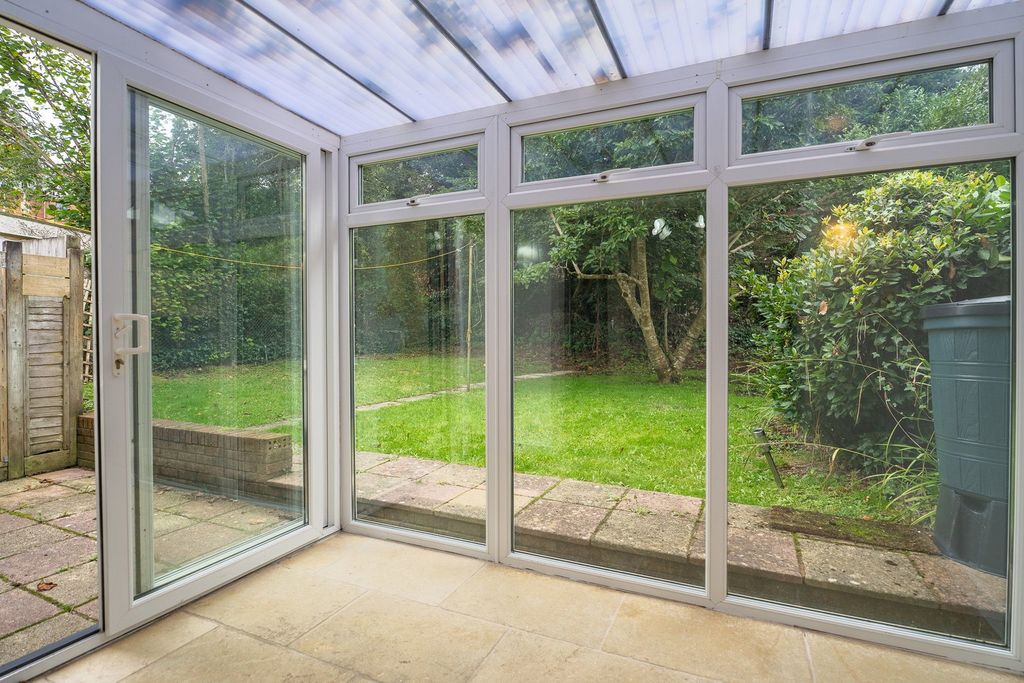 Property photo 3 of 11