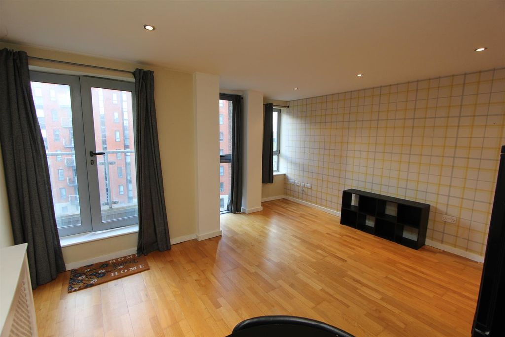 Property photo 2 of 15 Lr.Jpg