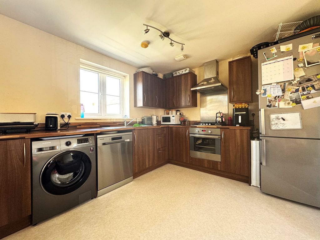 Property photo 2 of 7 Image