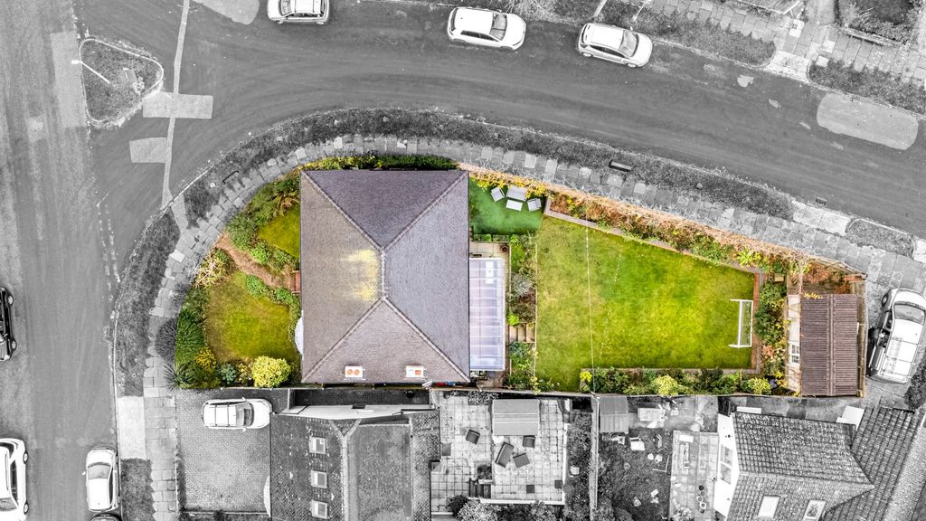 Property photo 3 of 41