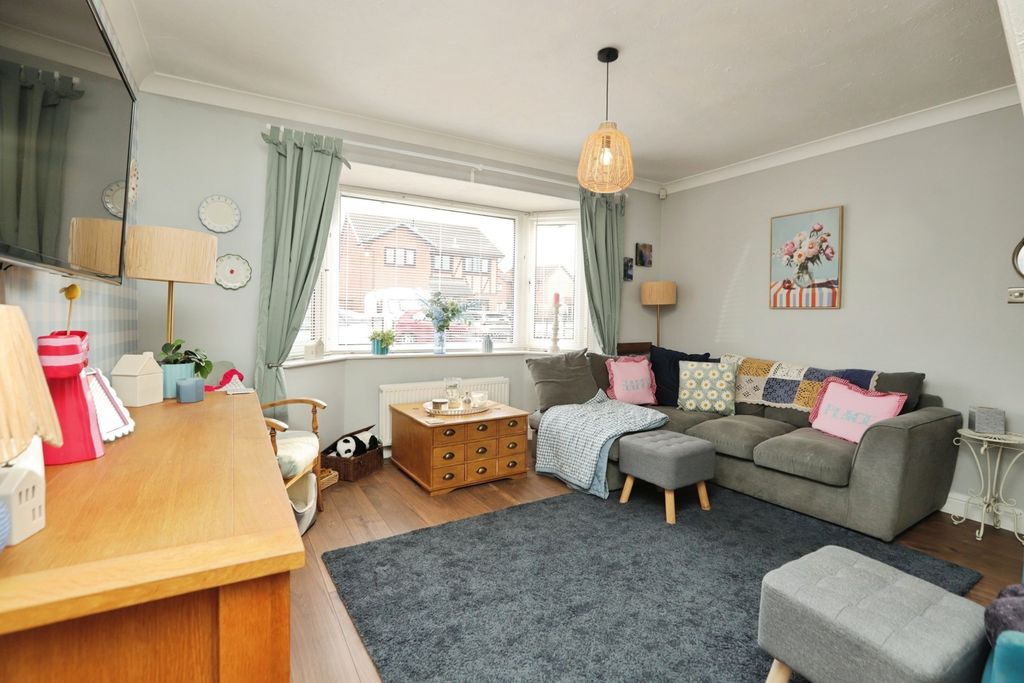 Property photo 2 of 20 Pbox-Img.Jpg