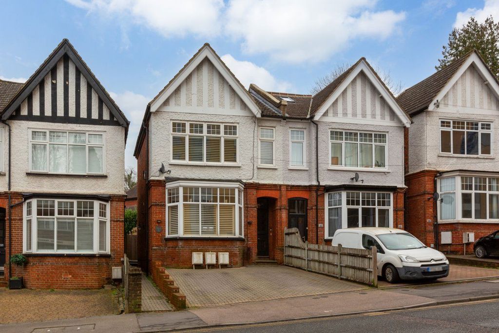 Property photo 2 of 8