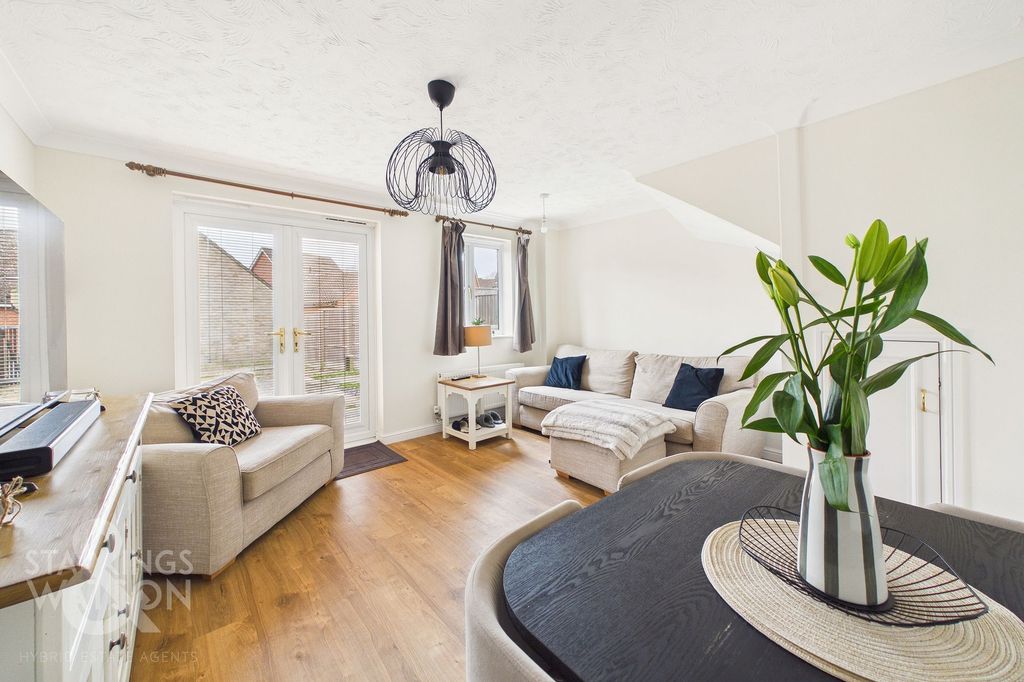 Property photo 2 of 20