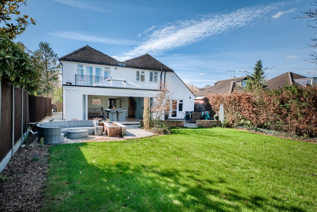 Property photo 2 of 29 Xh2A8836-Hdr(3)