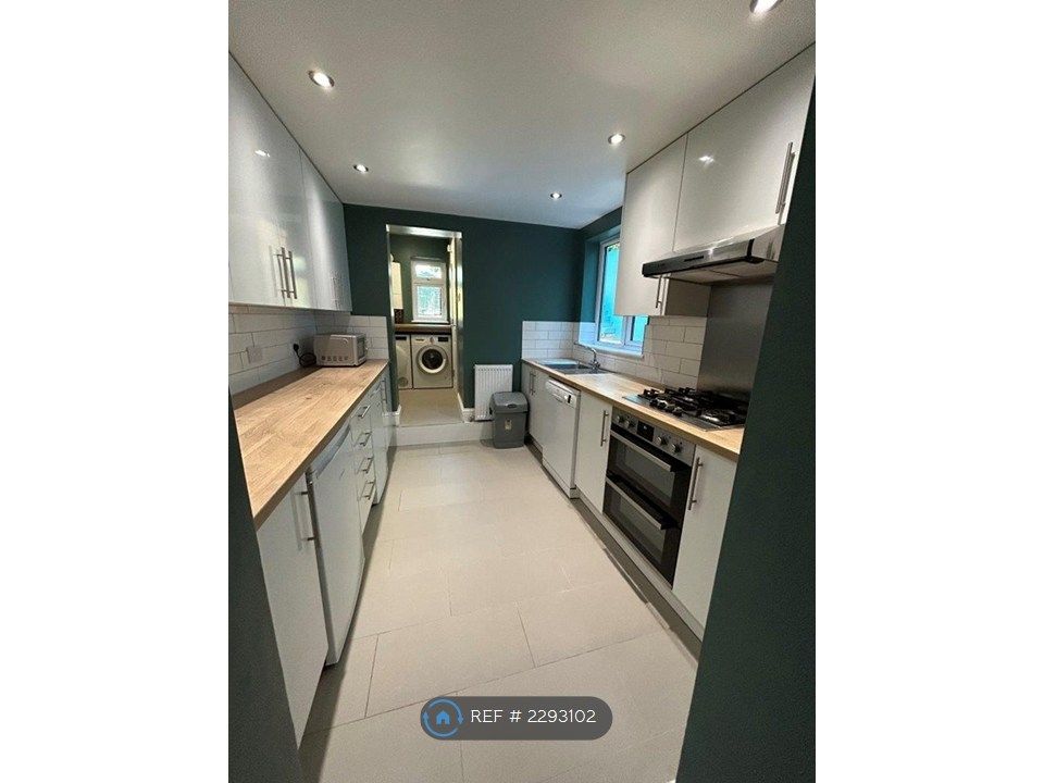 Property photo 3 of 35 Kitchen