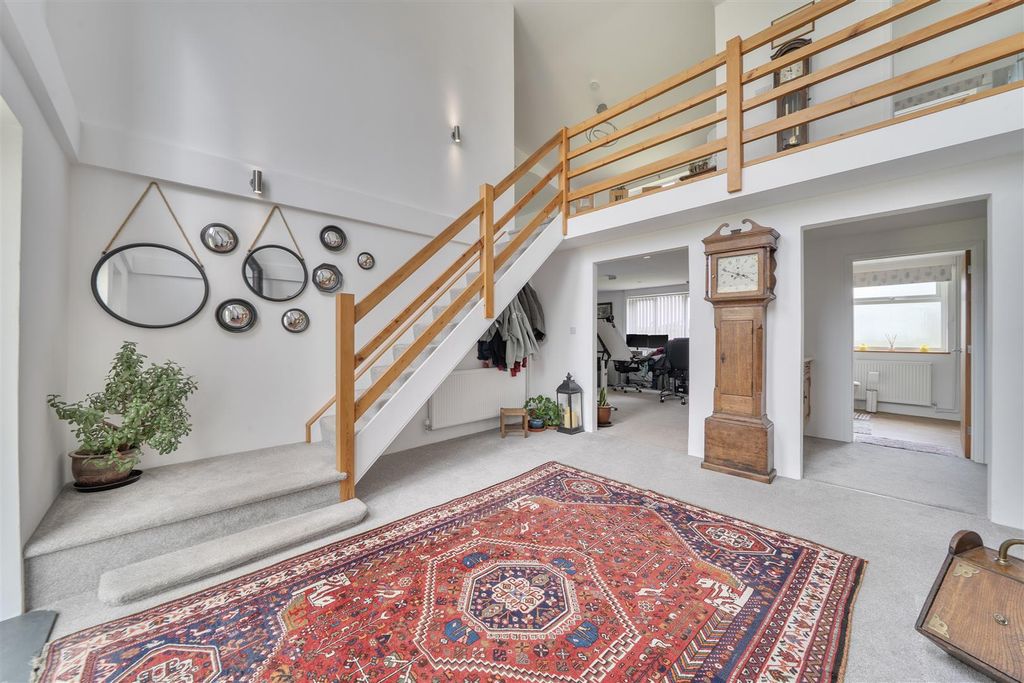 Property photo 3 of 22 Entrance Hall & Stairs