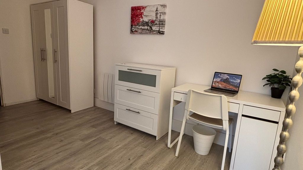 Property photo 3 of 8