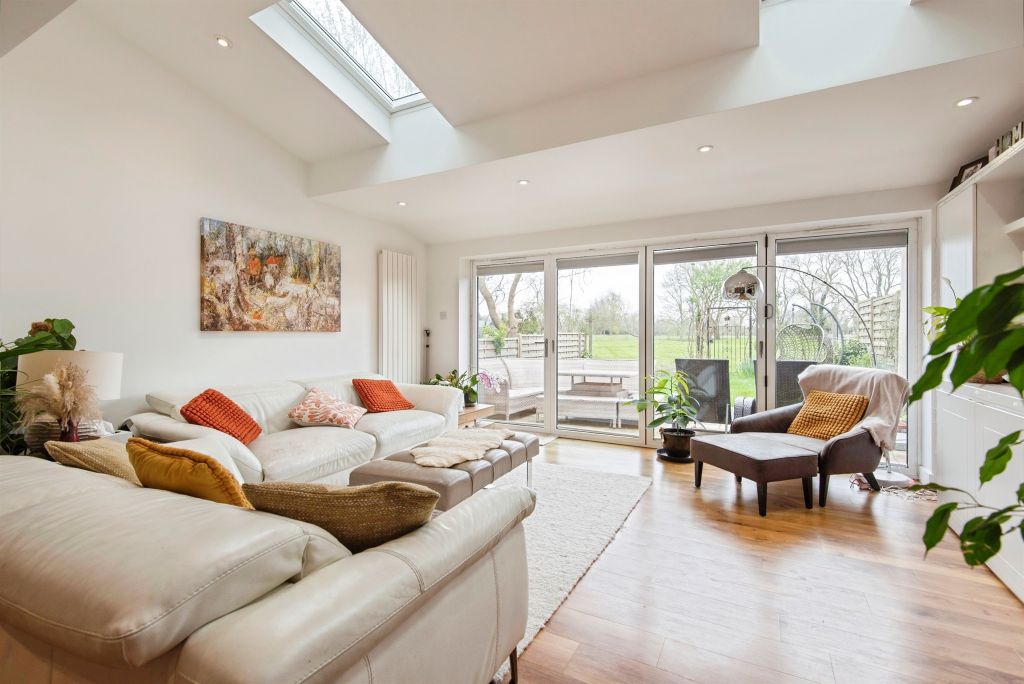 Property photo 3 of 18