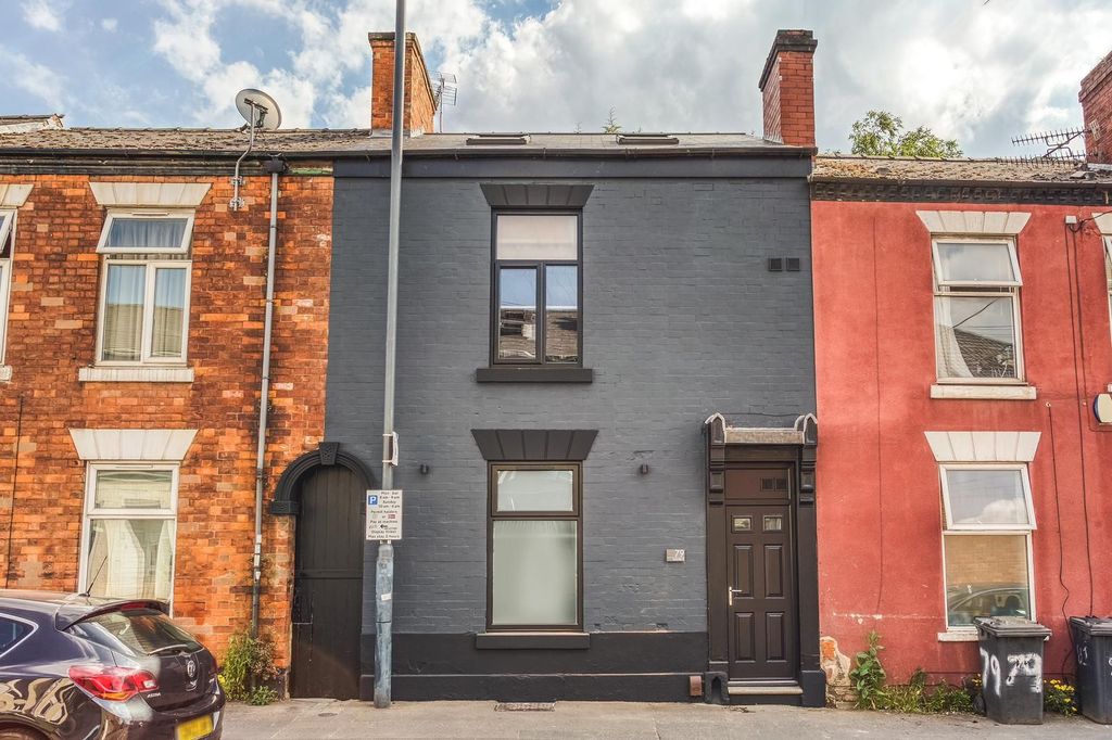 Property photo 3 of 5