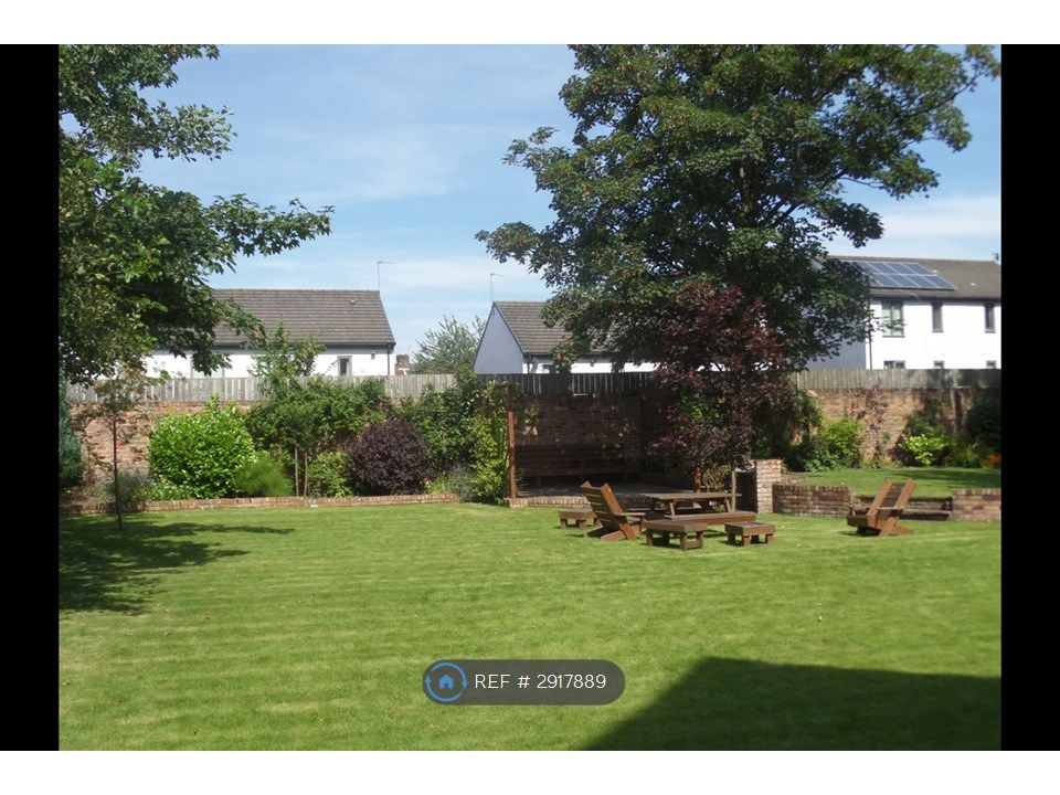 Property photo 3 of 10 Garden
