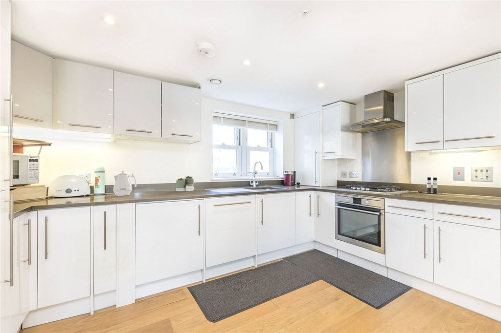 Property photo 3 of 7 Picture No. 33