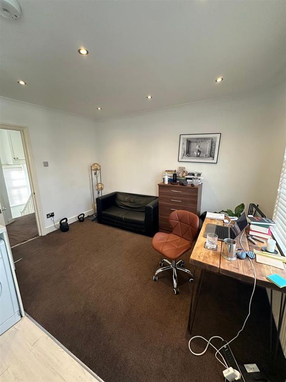 Property photo 2 of 5