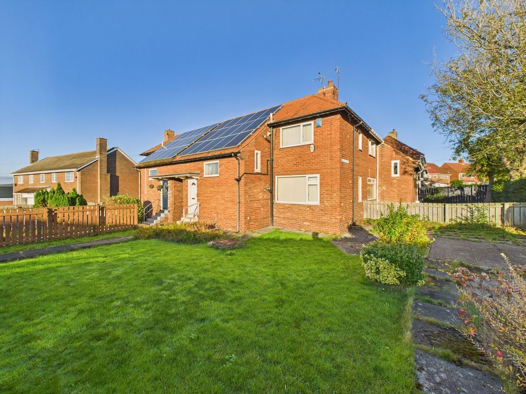 Property photo 1 of 12 External