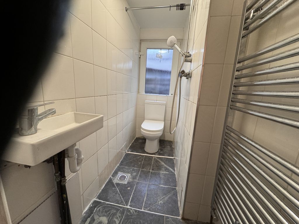 Property photo 1 of 4