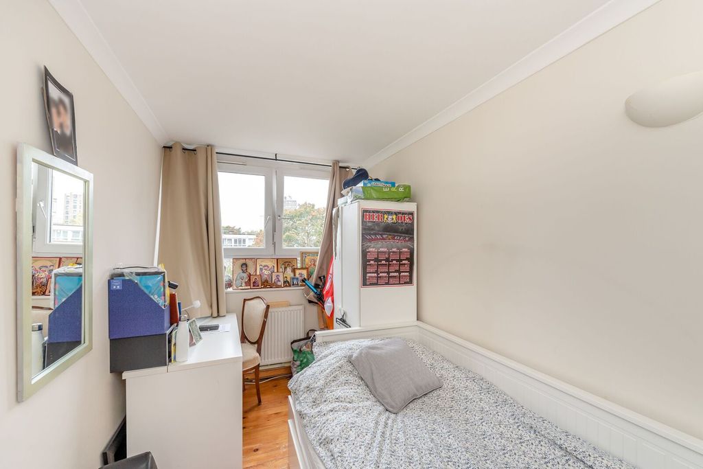 Property photo 3 of 6