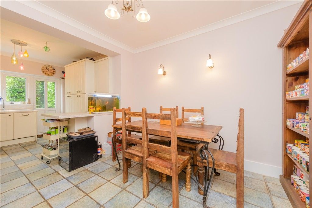 Property photo 3 of 14 Dining Area