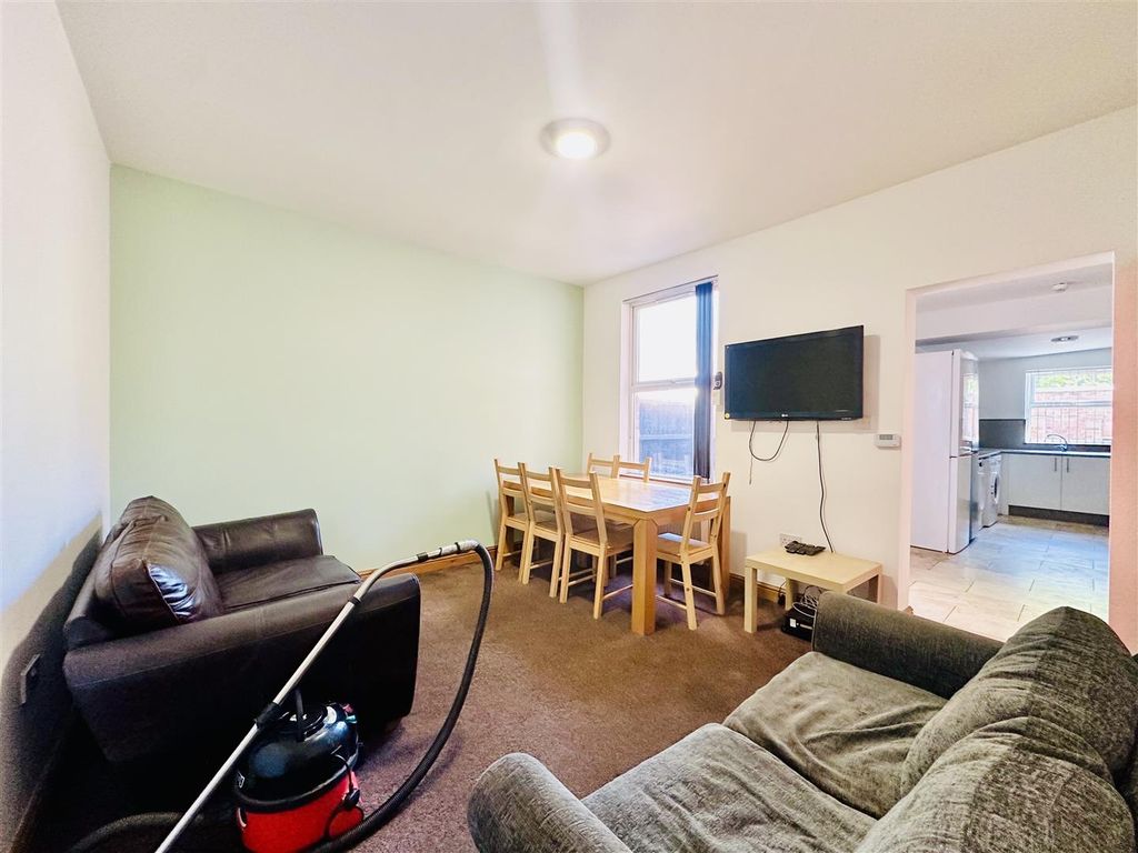 Property photo 3 of 16 Image00013.Jpeg