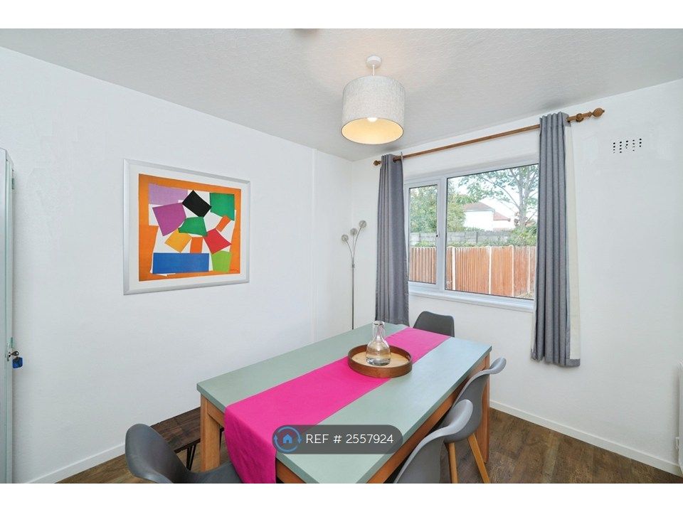 Property photo 3 of 20 Dining Room