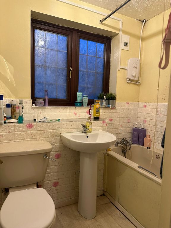 Property photo 3 of 3