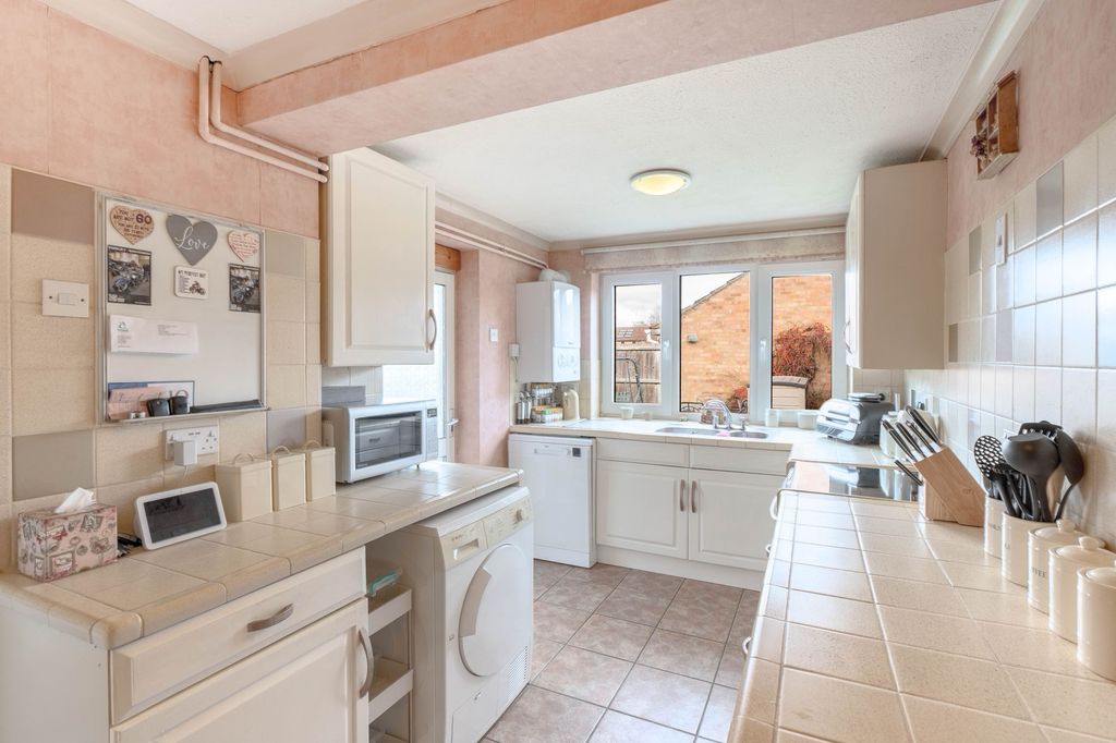 Property photo 2 of 13
