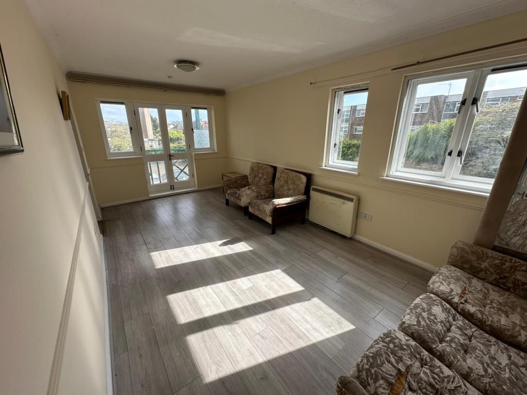 Property photo 2 of 9 Reception