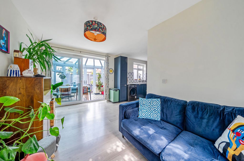 Property photo 3 of 16 1498853-13-6A8875...